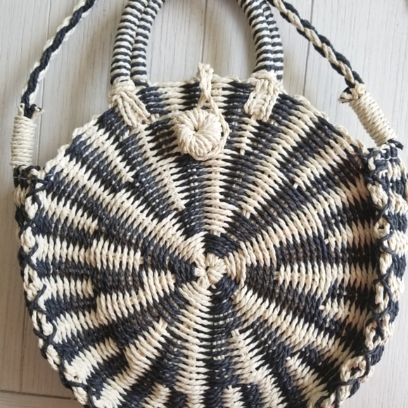 B o h o | Sole Society Round Wicker Purse/Bag - Picture 6 of 14